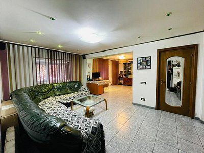 Imagine secundara Vanzare apartament 3 camere  Mall Vitan  - 2