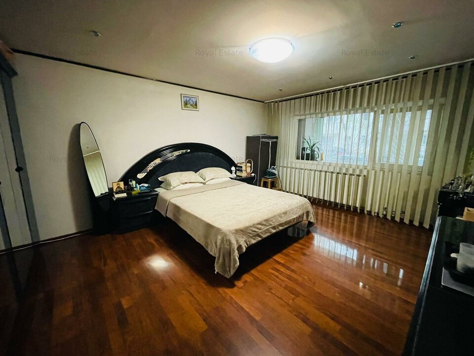 Imagine secundara Vanzare apartament 4 camere  Mall Vitan  - 20